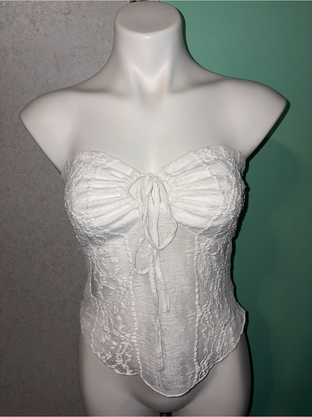Lulus Strapless White Lace Bustier Tube Top